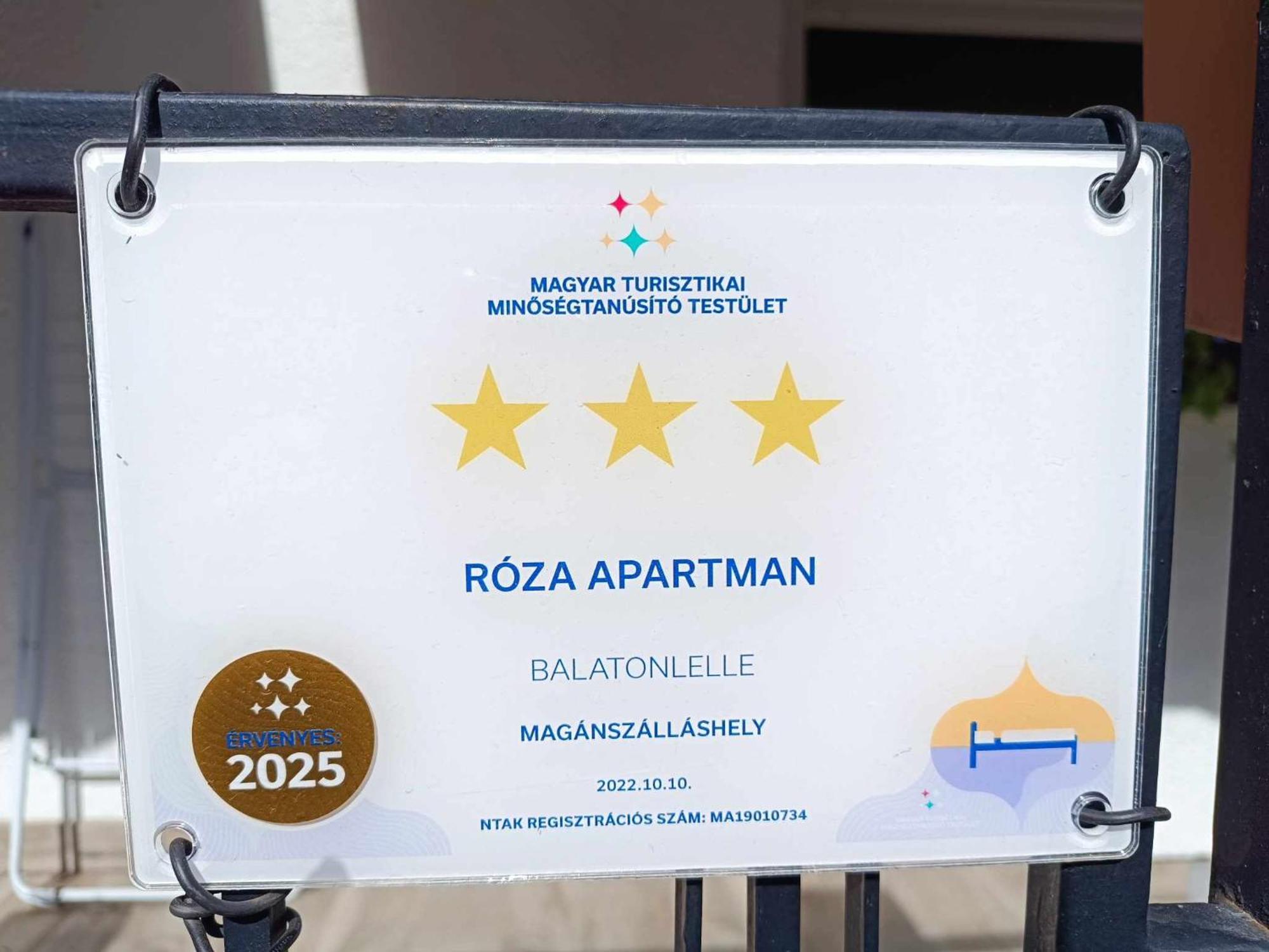Rose Apartman بالاتوليلّي المظهر الخارجي الصورة
